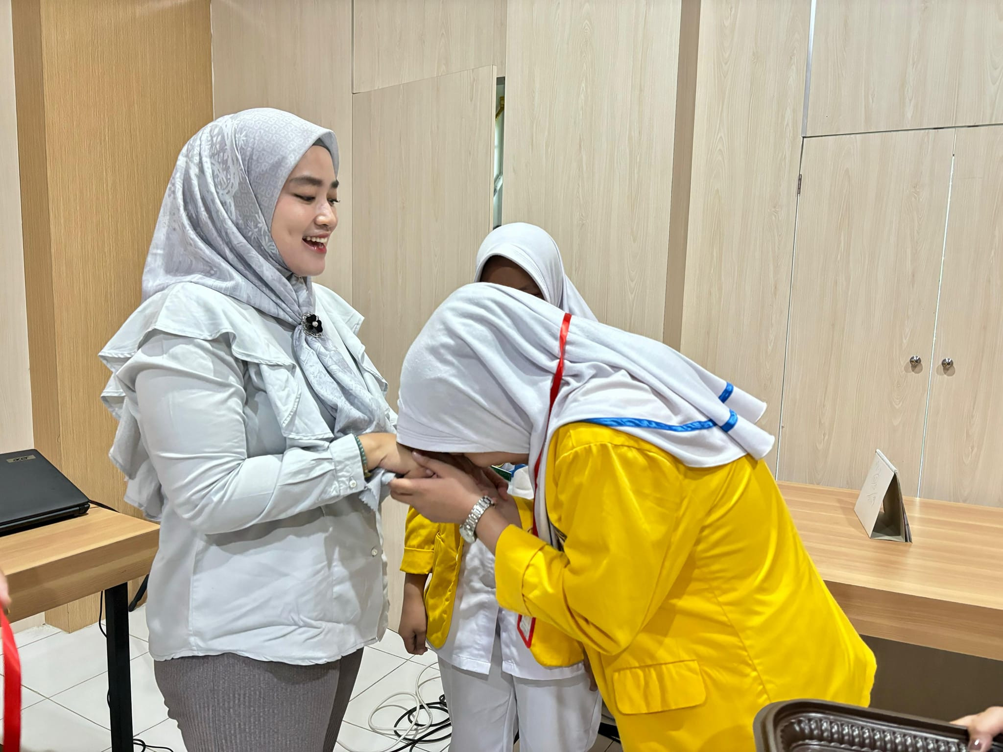 Direktur RSUD Tora Belo dr. Diah Ratnaningsih menerima secara resmi Penerimaan mahasiswa univ. Widya